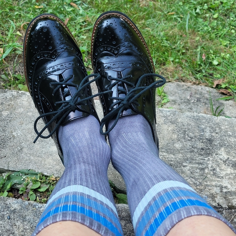 Earthies Black Patent Leather Oxfords Size 7.5